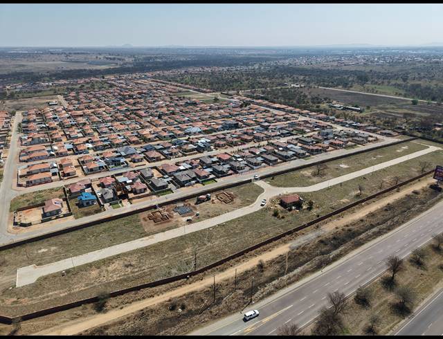 302M² VACANT LAND FOR SALE IN SOUTHERN GATEWAY